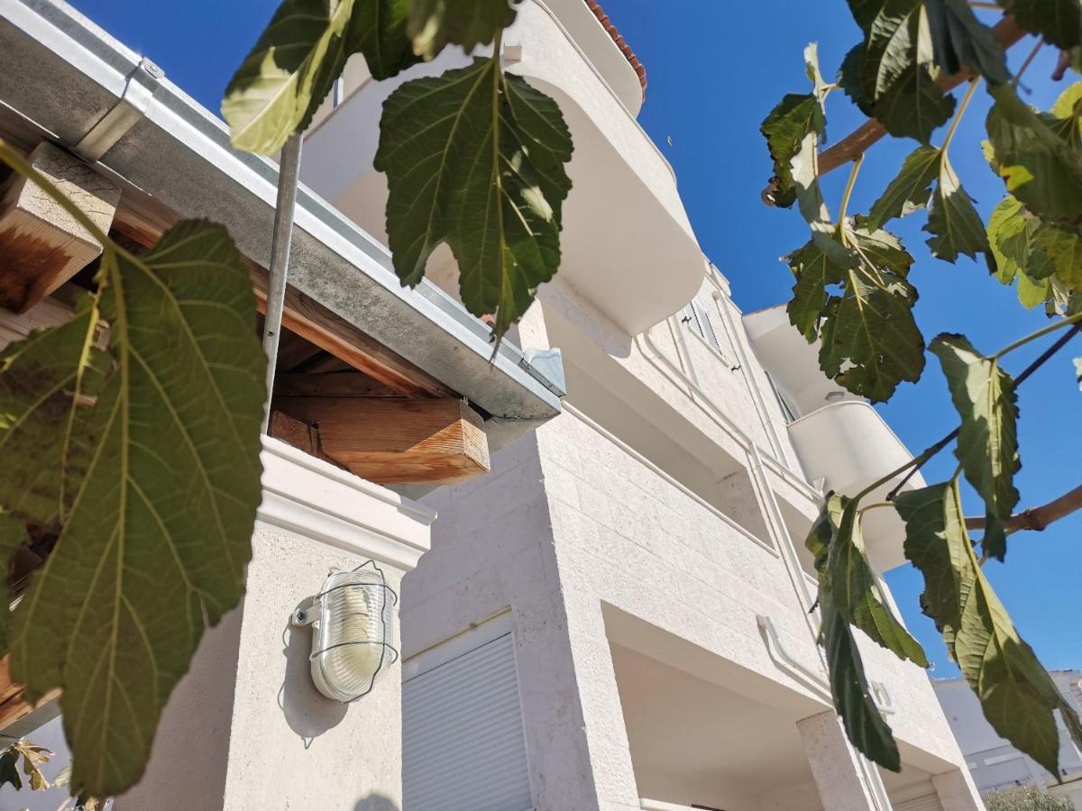 Apartments Marija - By The Sea Rogoznica  Exterior photo