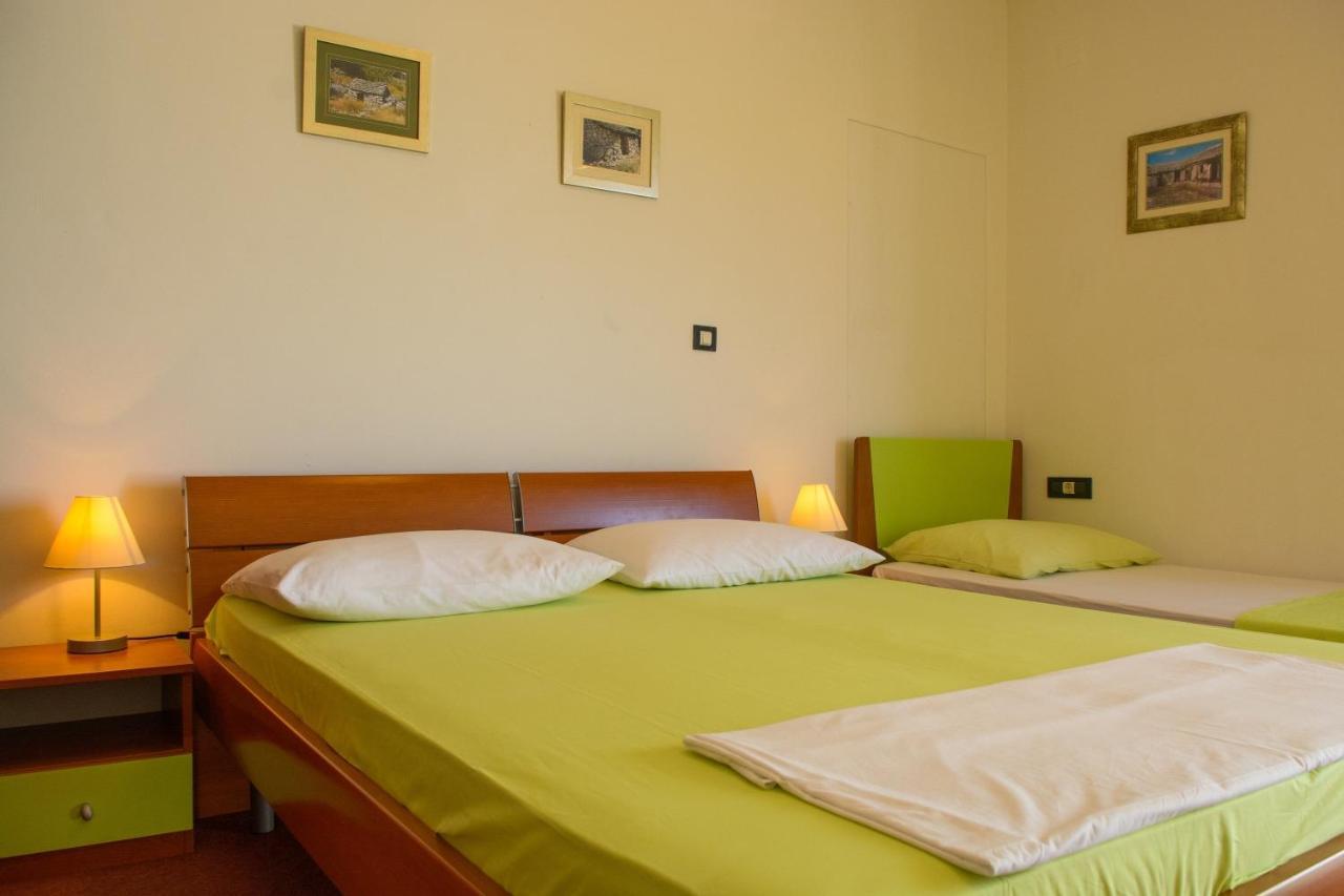 Apartments Marija - By The Sea Rogoznica  Exterior photo